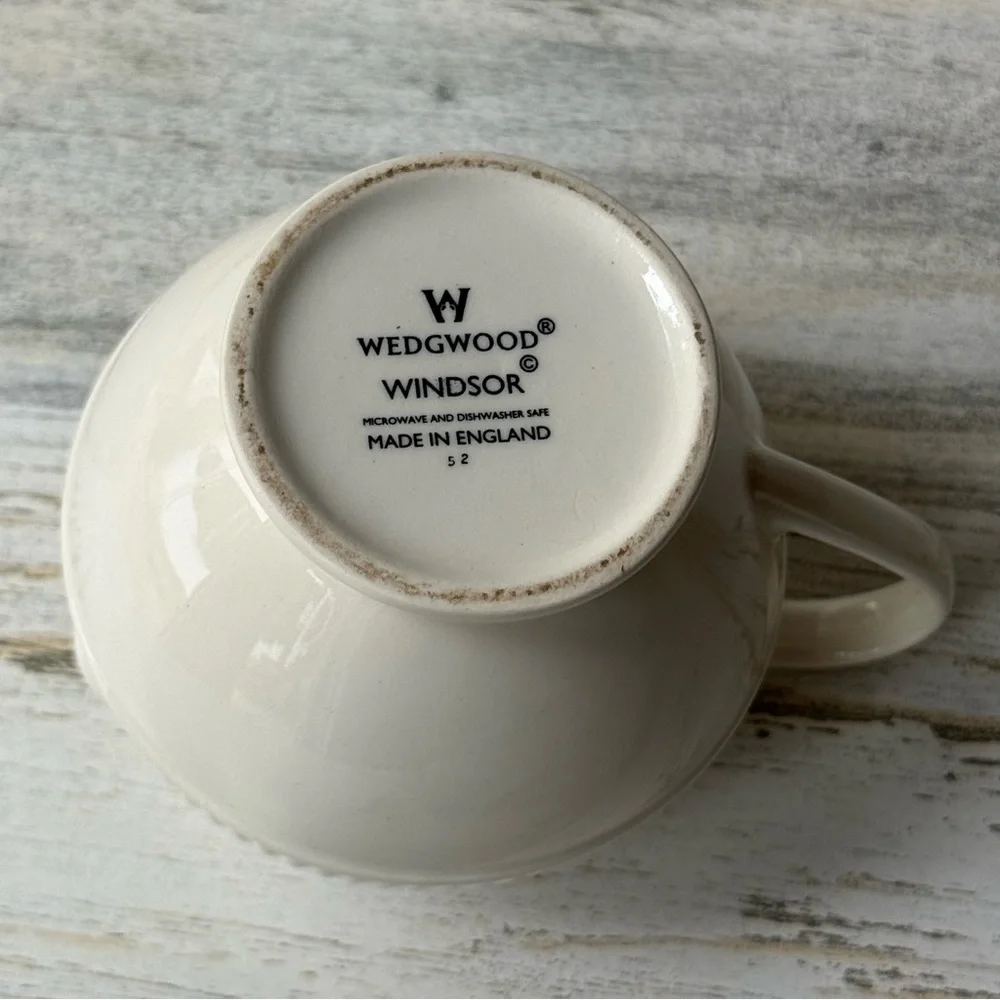 Vintage Ivory Wedgwood 